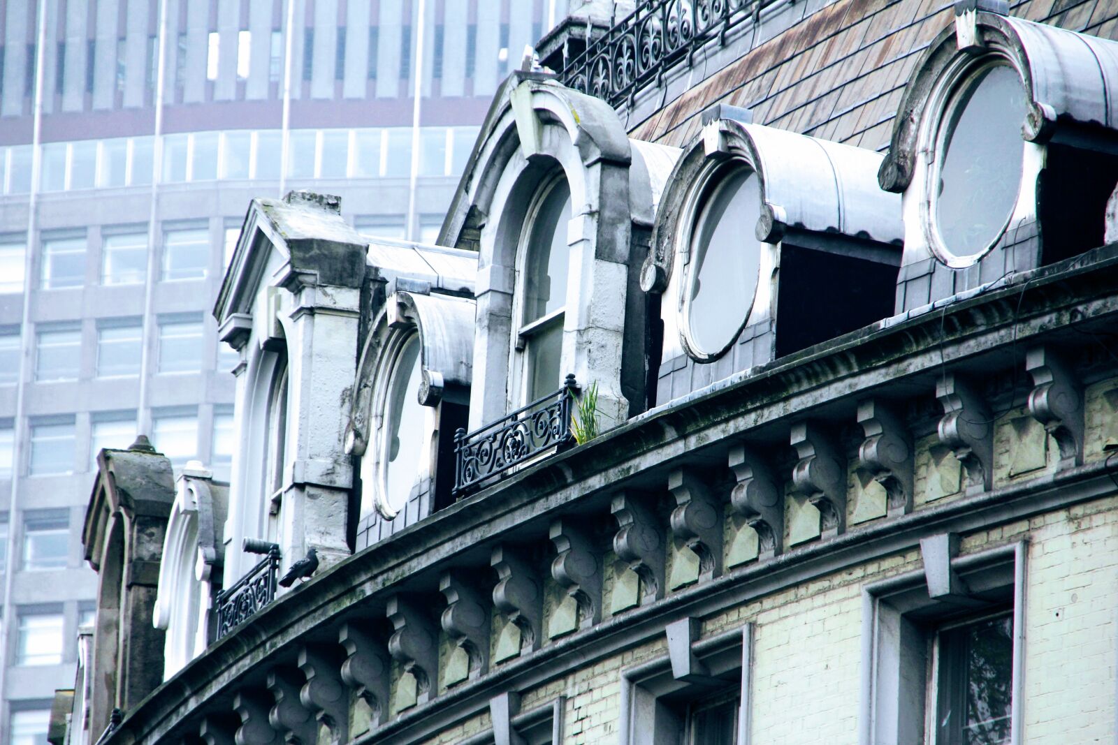 Canon EOS 60D sample photo. Building, detail, old-new photography