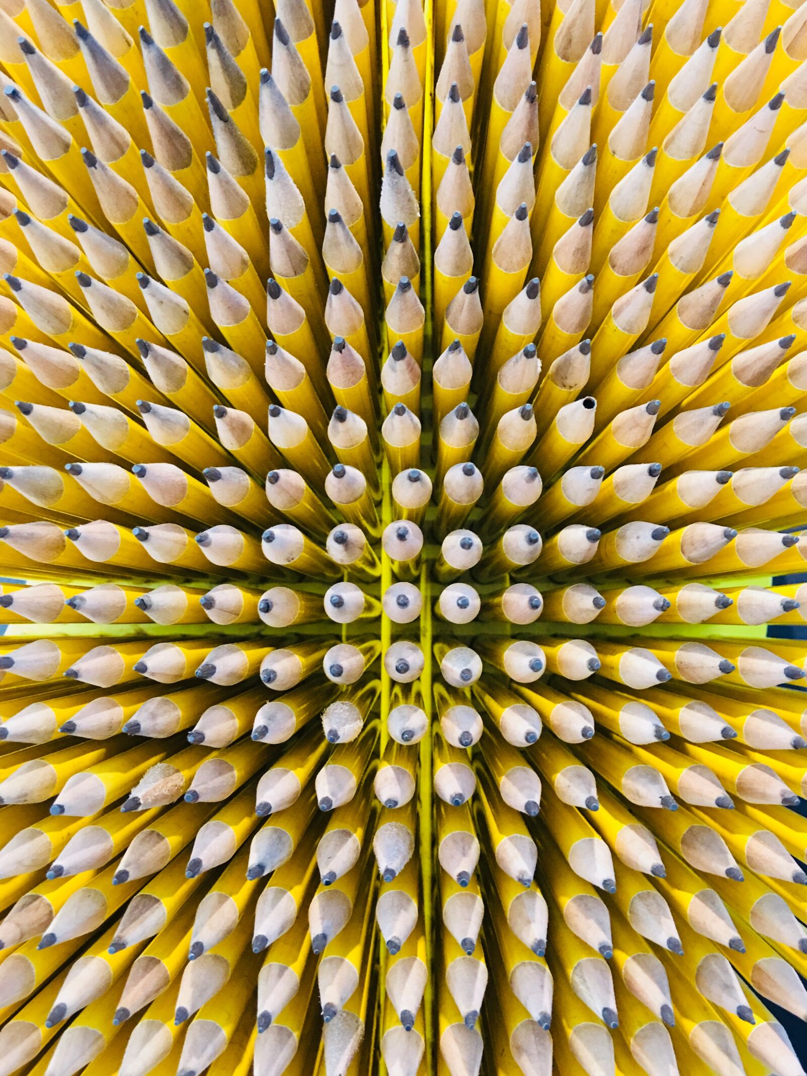 iPhone 6s Plus back camera 4.15mm f/2.2 sample photo. Pattern, pencils, art photography