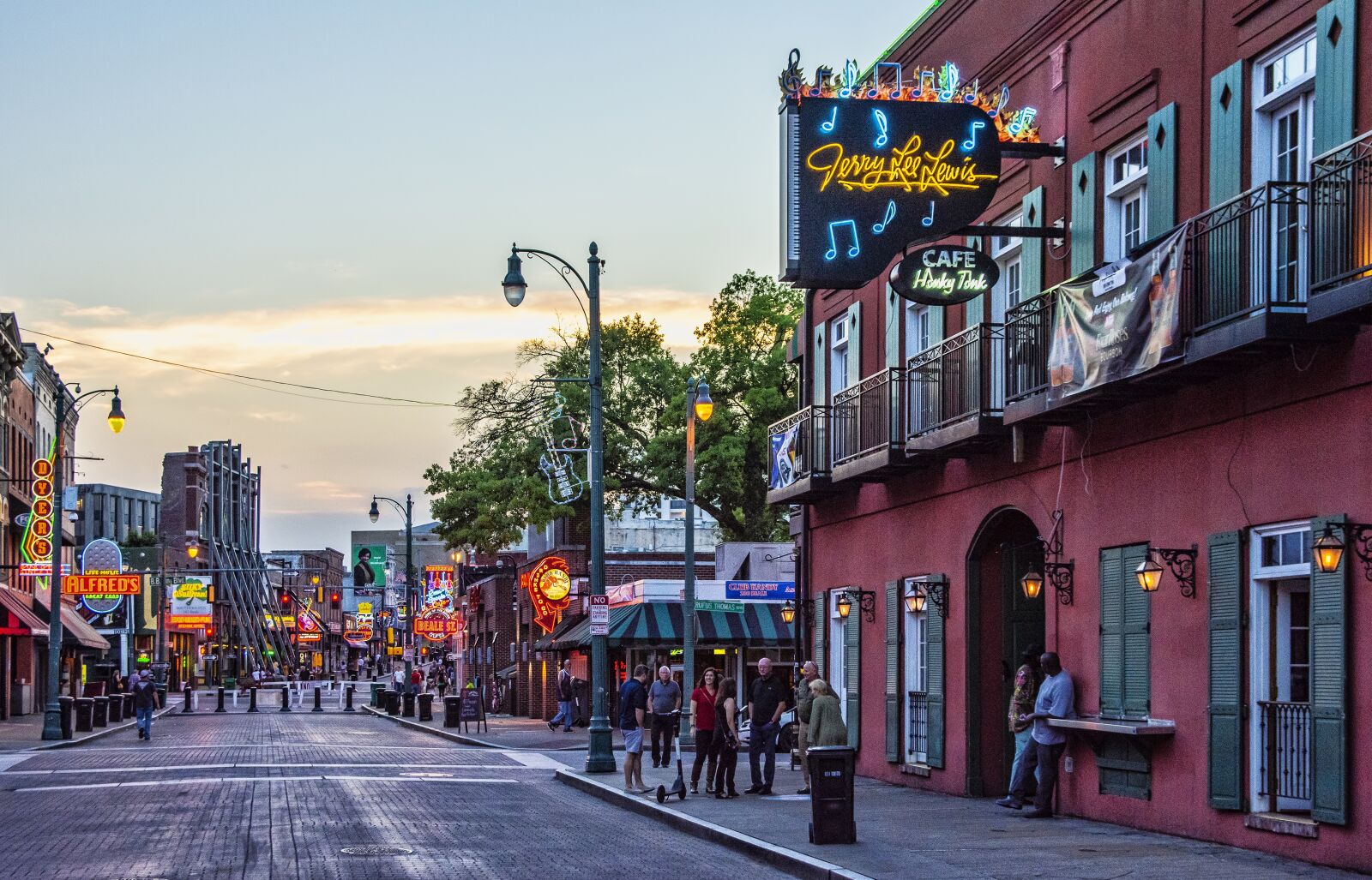 Nikon D7200 sample photo. Beale street, memphis, blues photography