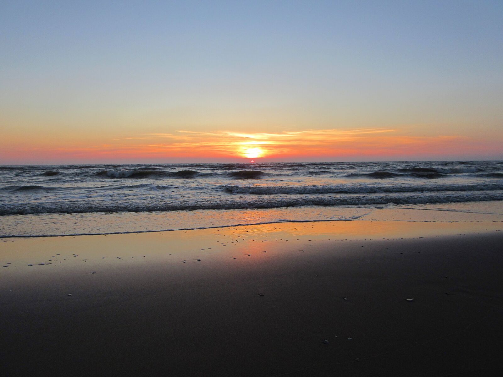 Canon PowerShot SX610 HS sample photo. Setting sun, colorful sunset photography