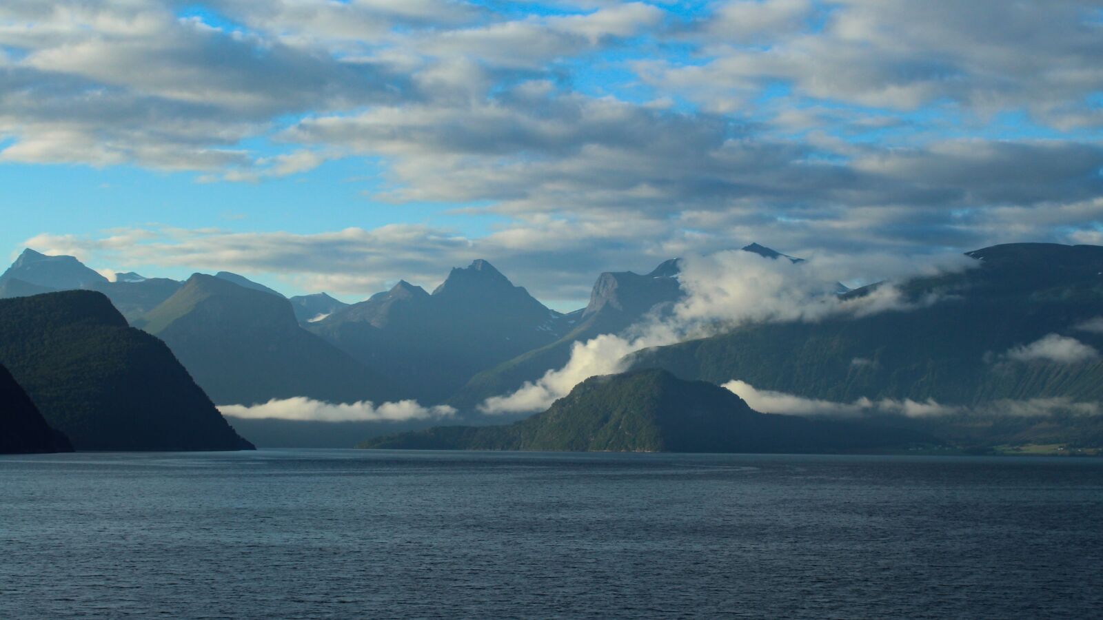 Canon EF 28-80mm f/3.5-5.6 sample photo. Scandinavia, norway, romsdal fjord photography
