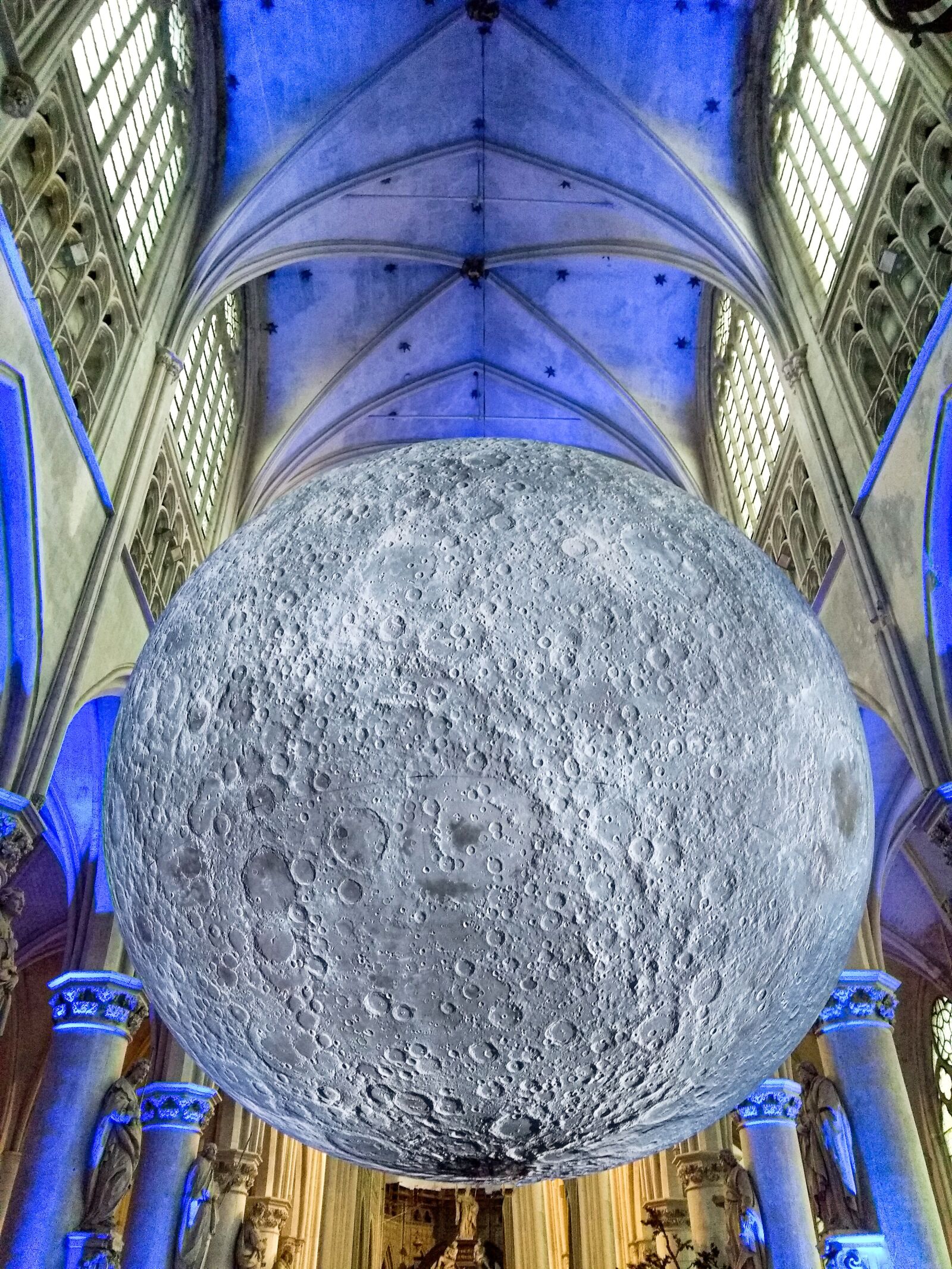 Motorola Moto G (5th Gen) sample photo. Moon, church, vault photography