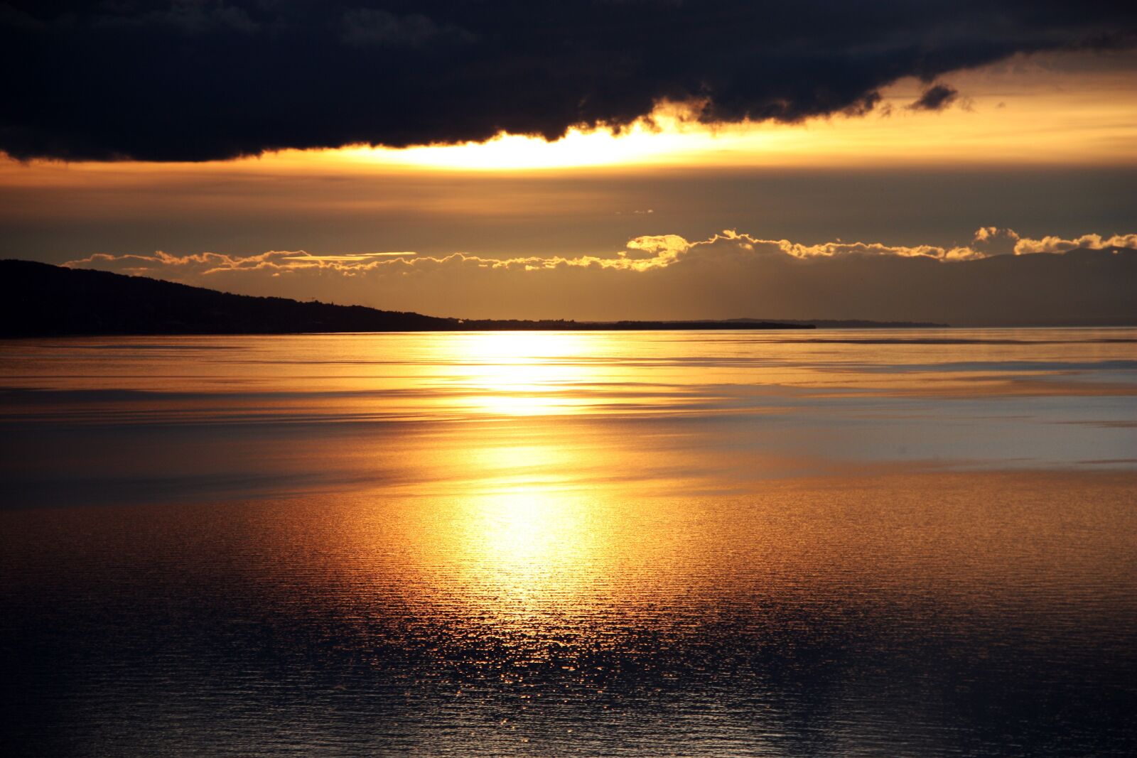 Canon EOS 450D (EOS Rebel XSi / EOS Kiss X2) sample photo. Sunset, golden hour, sky photography