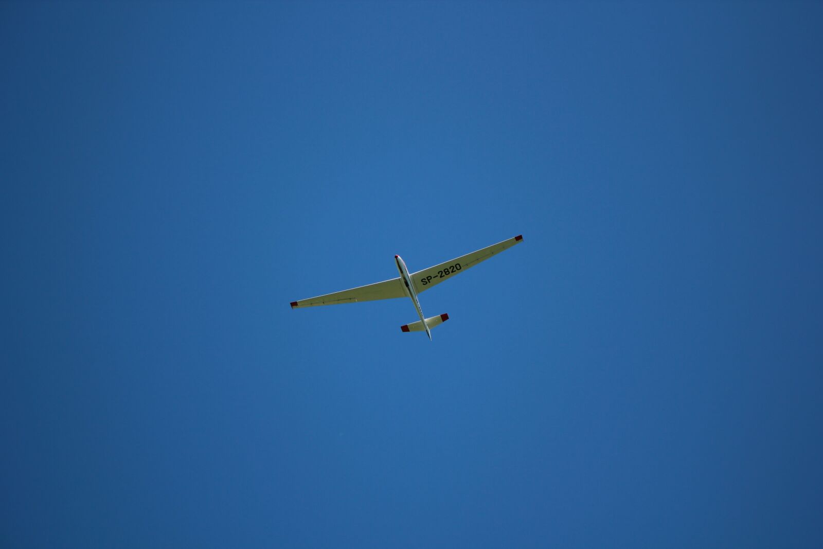 Canon EOS 550D (EOS Rebel T2i / EOS Kiss X4) sample photo. Glider, flight, sky photography