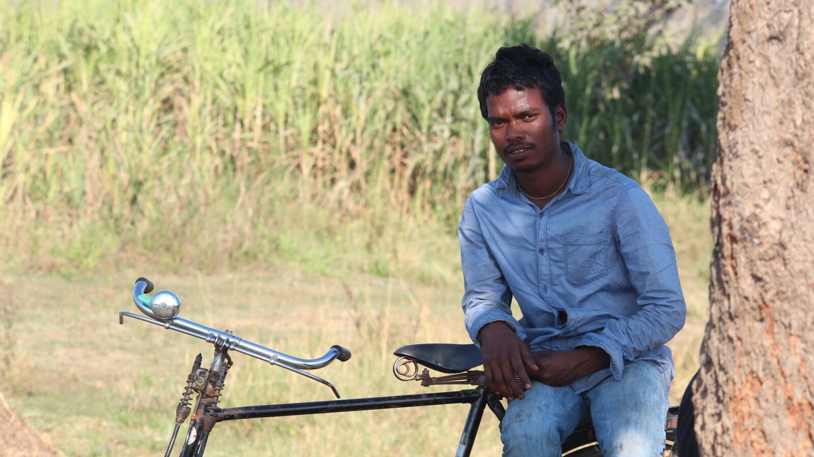 Canon EOS 600D (Rebel EOS T3i / EOS Kiss X5) sample photo. Boy, cycle, village photography