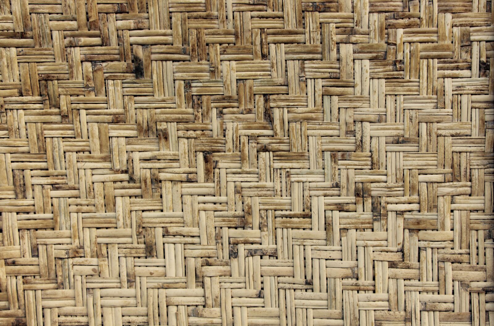 Canon EOS 700D (EOS Rebel T5i / EOS Kiss X7i) sample photo. Texture, wood, wicker photography