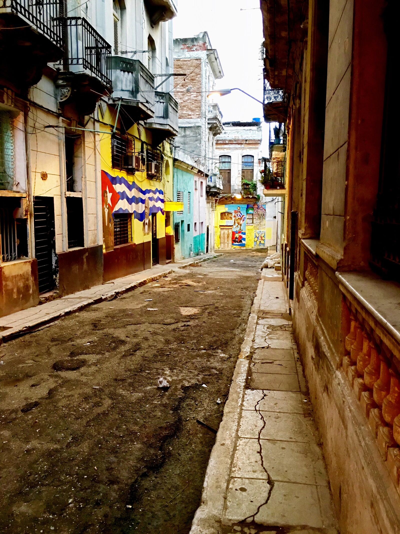 Apple iPhone 6s Plus sample photo. Alley, old havana, paintings photography