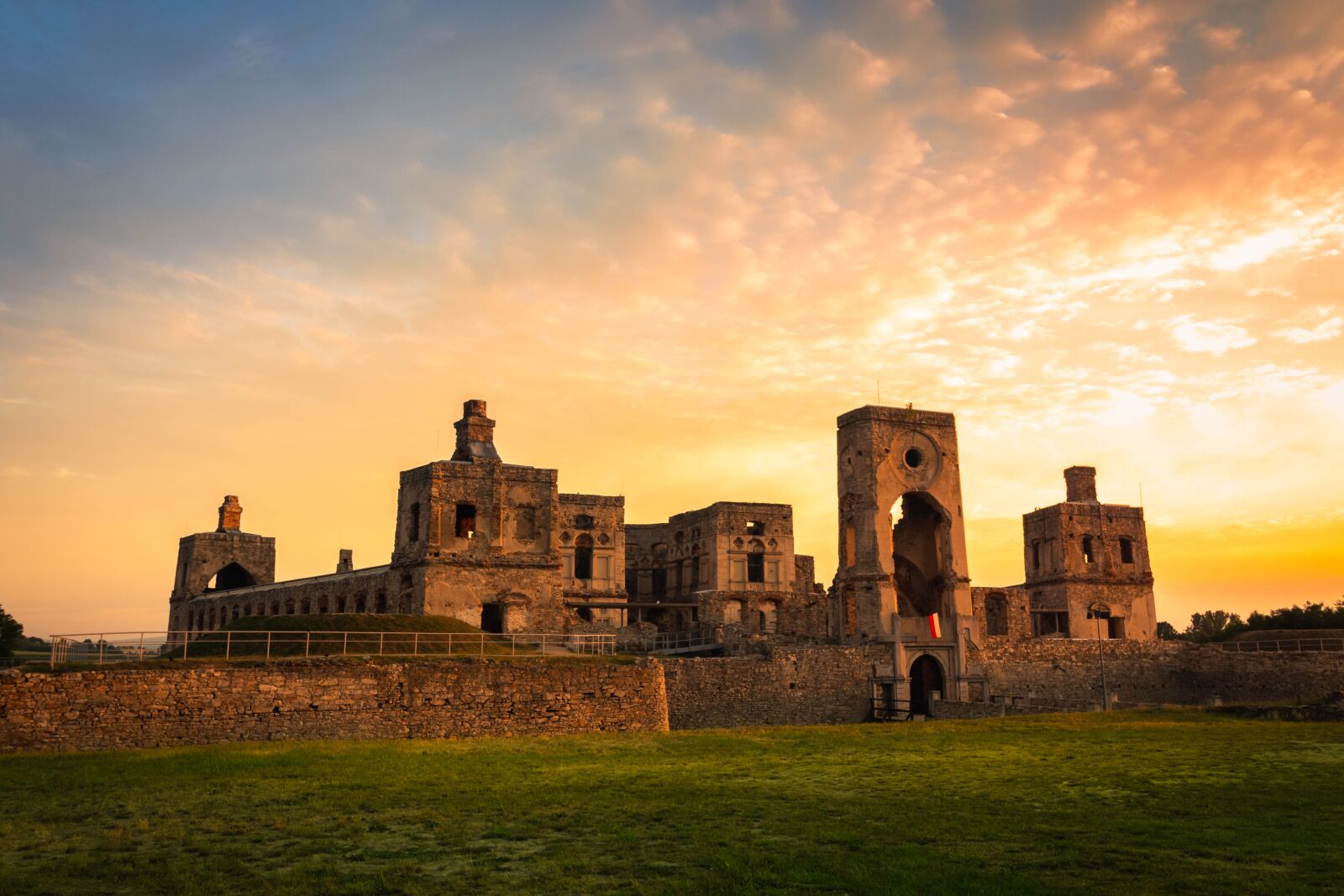 Canon EOS 700D (EOS Rebel T5i / EOS Kiss X7i) sample photo. Castle, the ruins of photography