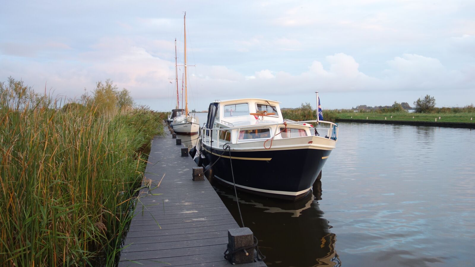 Sony Cyber-shot DSC-RX100 sample photo. Boating, holiday, boating holidays photography