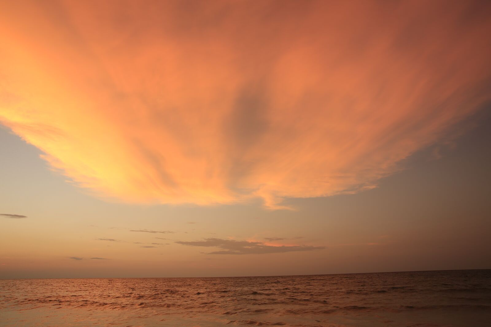 Canon EF 24-70mm F2.8L II USM sample photo. Thailand beach, looking cloud photography