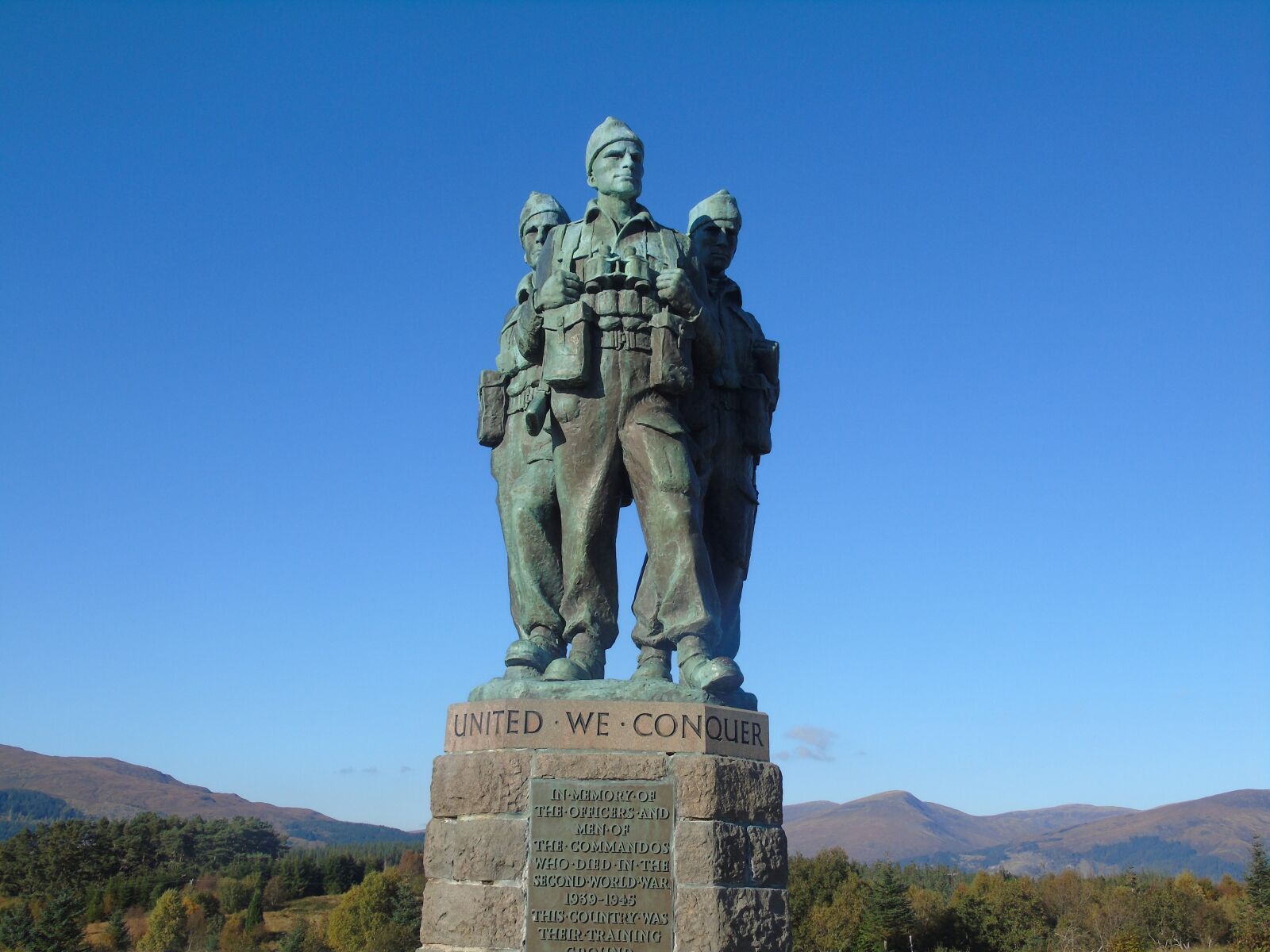 Sony Cyber-shot DSC-H400 sample photo. Memorial, soldier, marine photography