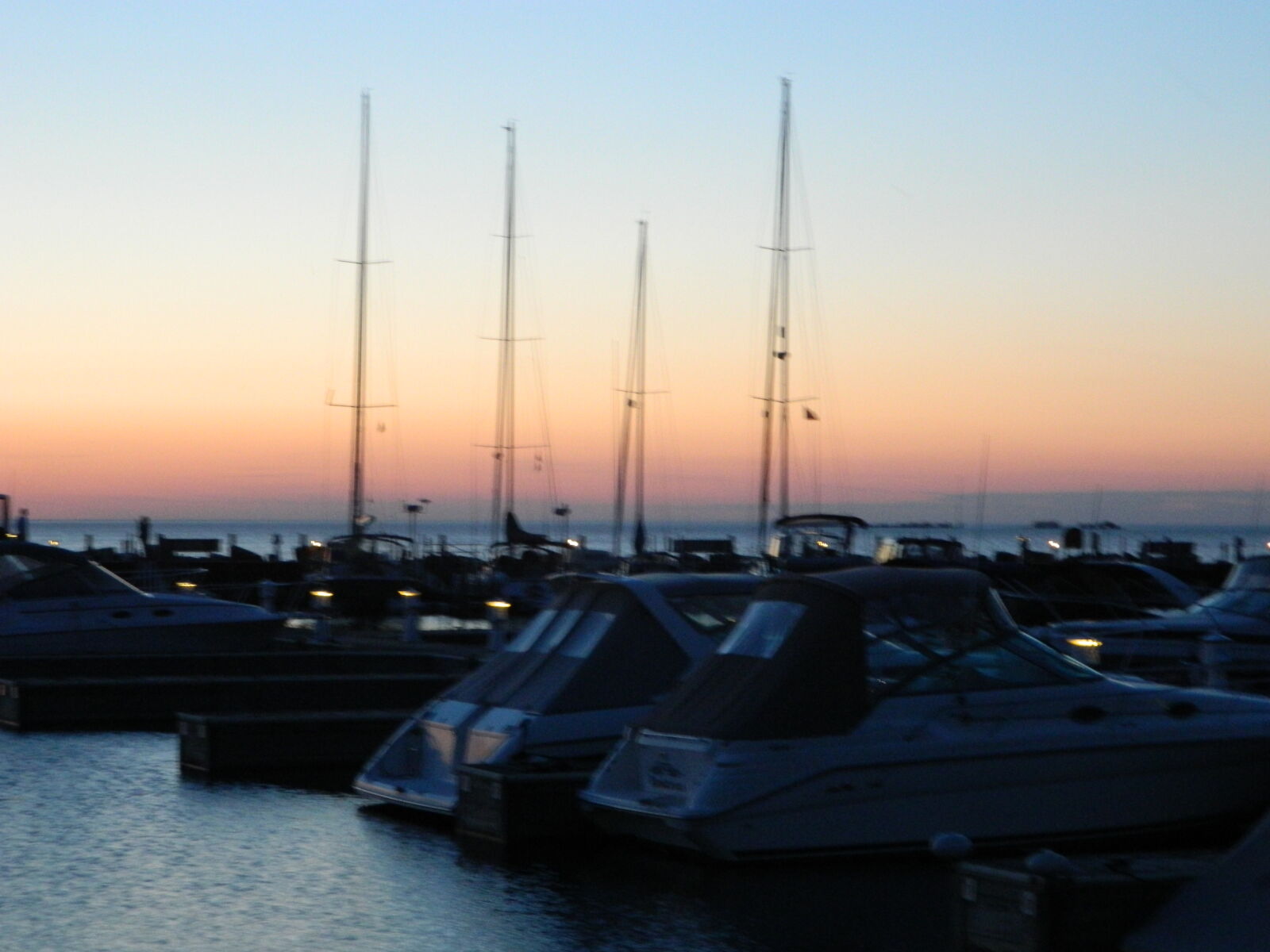 Nikon COOLPIX L310 sample photo. Evening photography