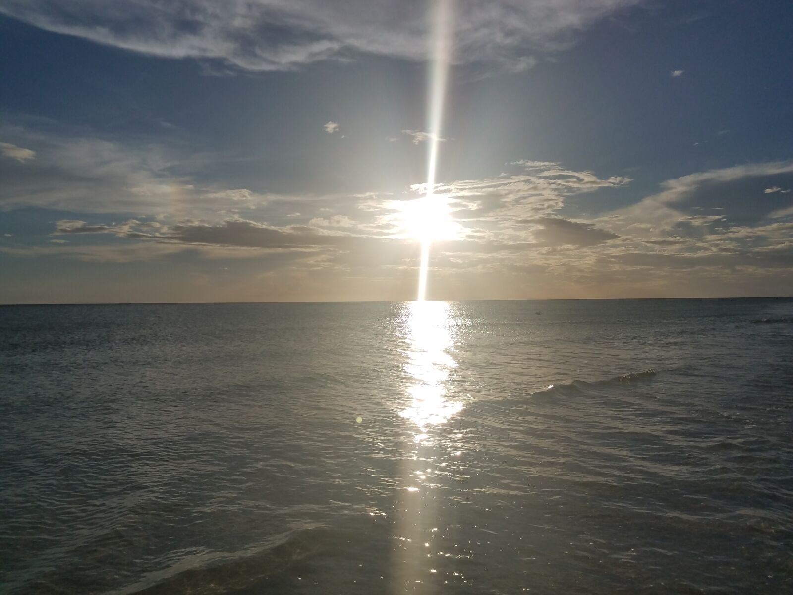 Samsung Galaxy S7 Edge sample photo. Beach, clouds, florida, horizon photography