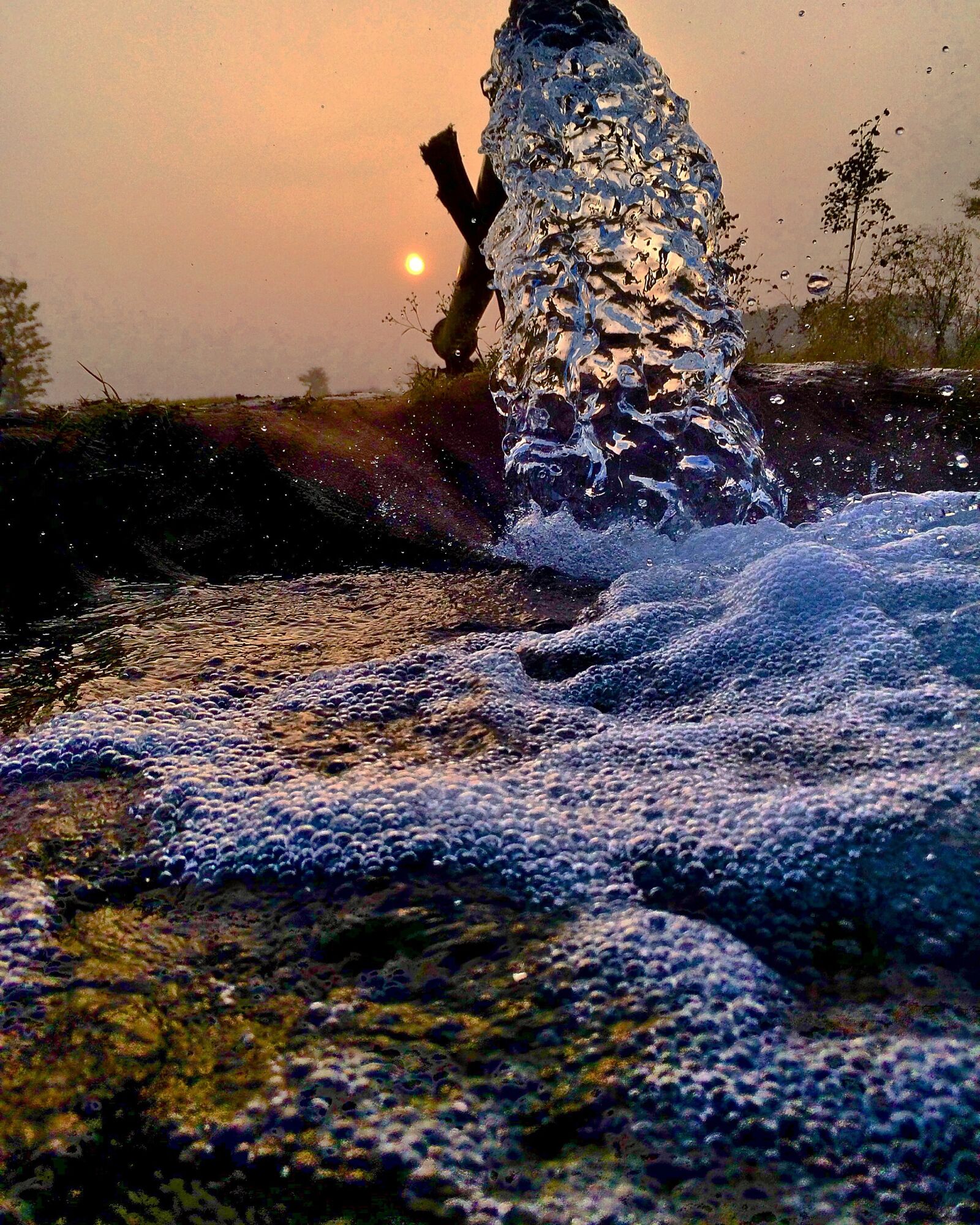 iPhone 5s back camera 4.15mm f/2.2 sample photo. Sunset, sun, water photography