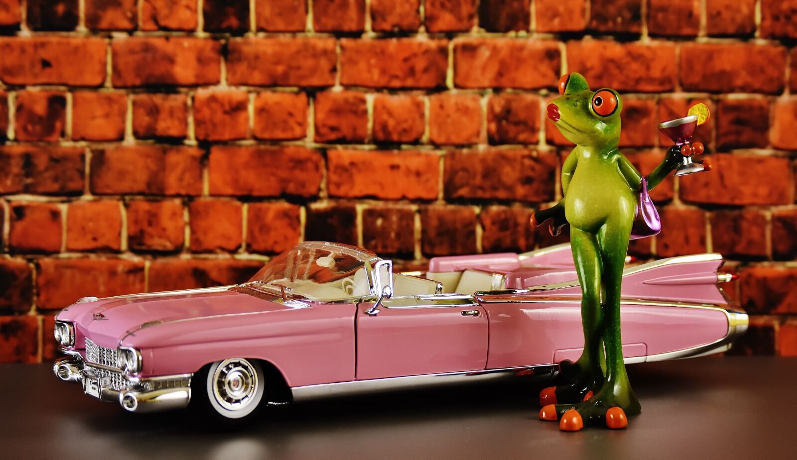Nikon D7200 sample photo. Cadillac, el dorado, frog photography