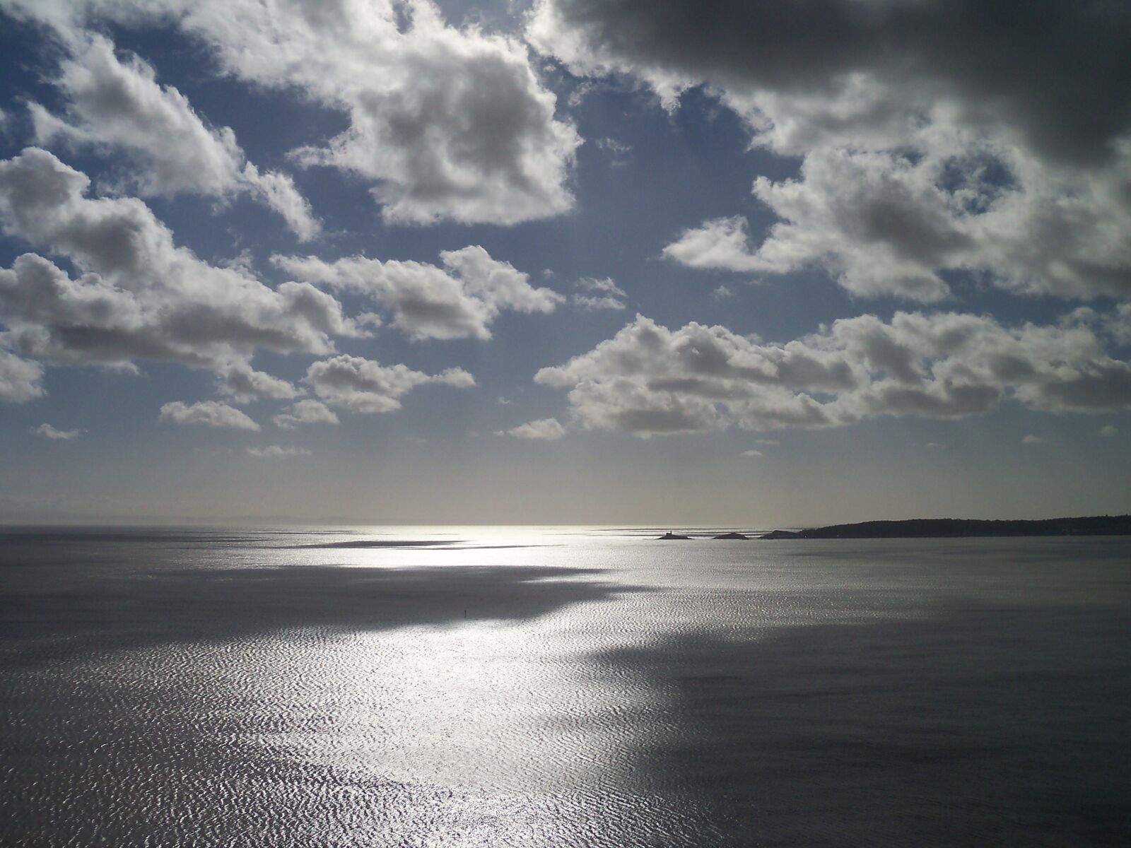 Kodak EasyShare Z915 sample photo. Clouds, sky, swansea photography