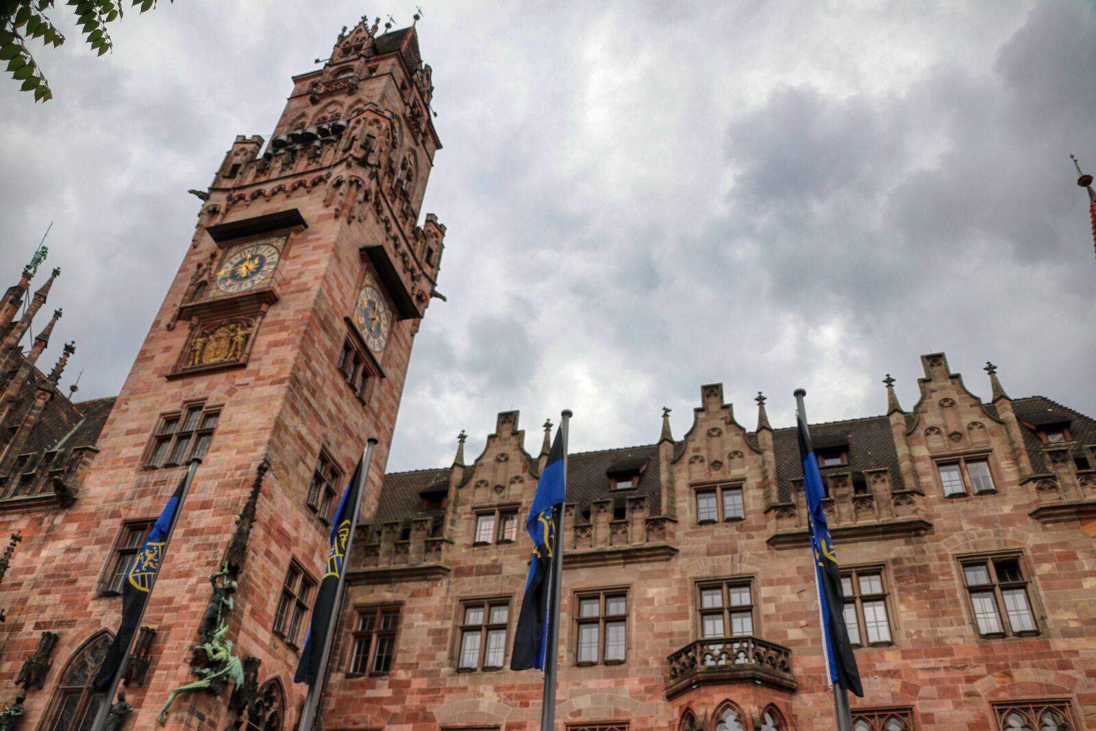 Canon EOS 80D sample photo. Town hall, saarbr cken photography