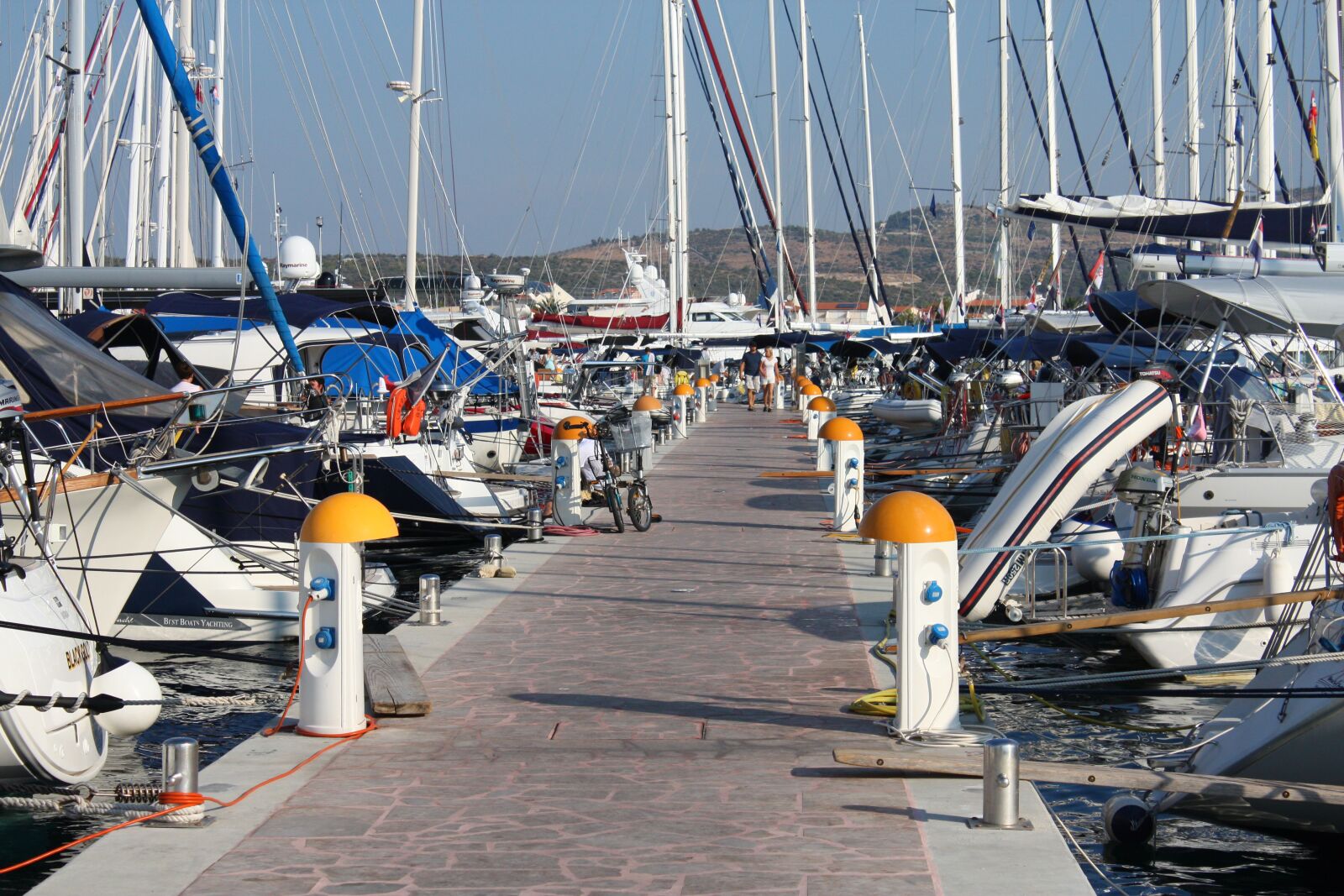 Canon EOS 450D (EOS Rebel XSi / EOS Kiss X2) sample photo. Croatia, port, ship photography
