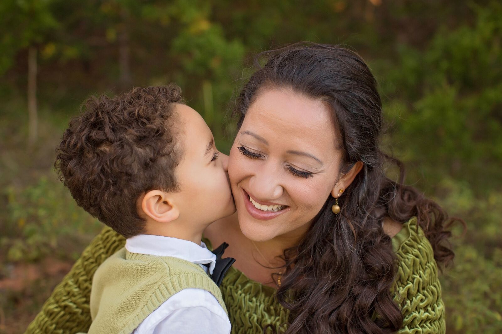 Canon EF 50mm F1.2L USM sample photo. Mother and son, mom photography