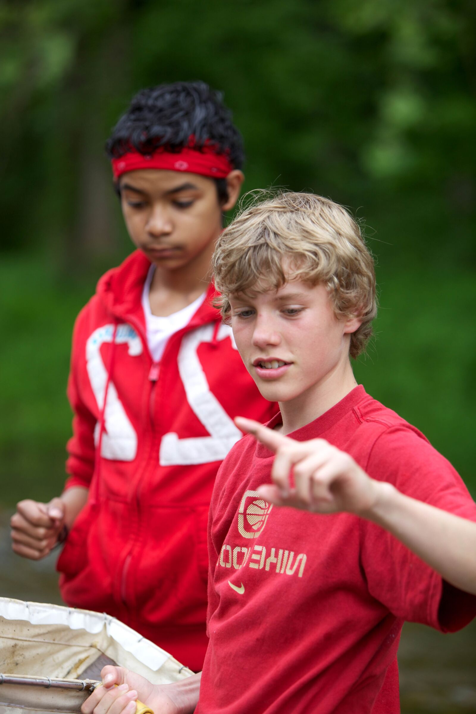 Canon EOS 5D Mark II sample photo. Boys, red, shirts photography