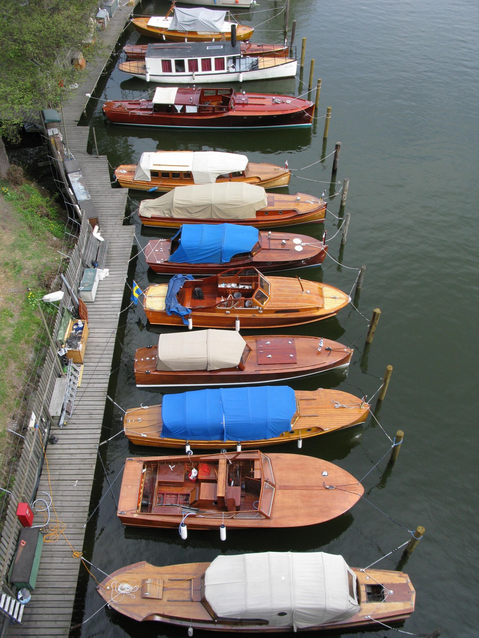 Canon POWERSHOT G9 sample photo. Wooden boats, boat, boats photography