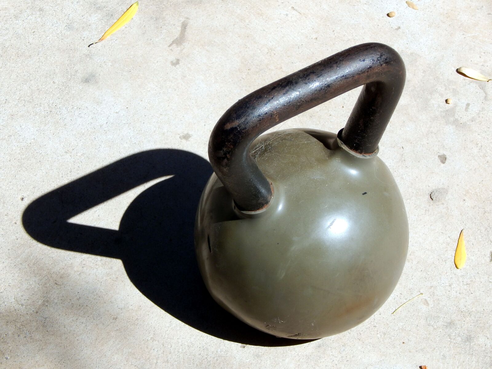 Nikon Coolpix L830 sample photo. Kettlebell, fitness, exercise photography