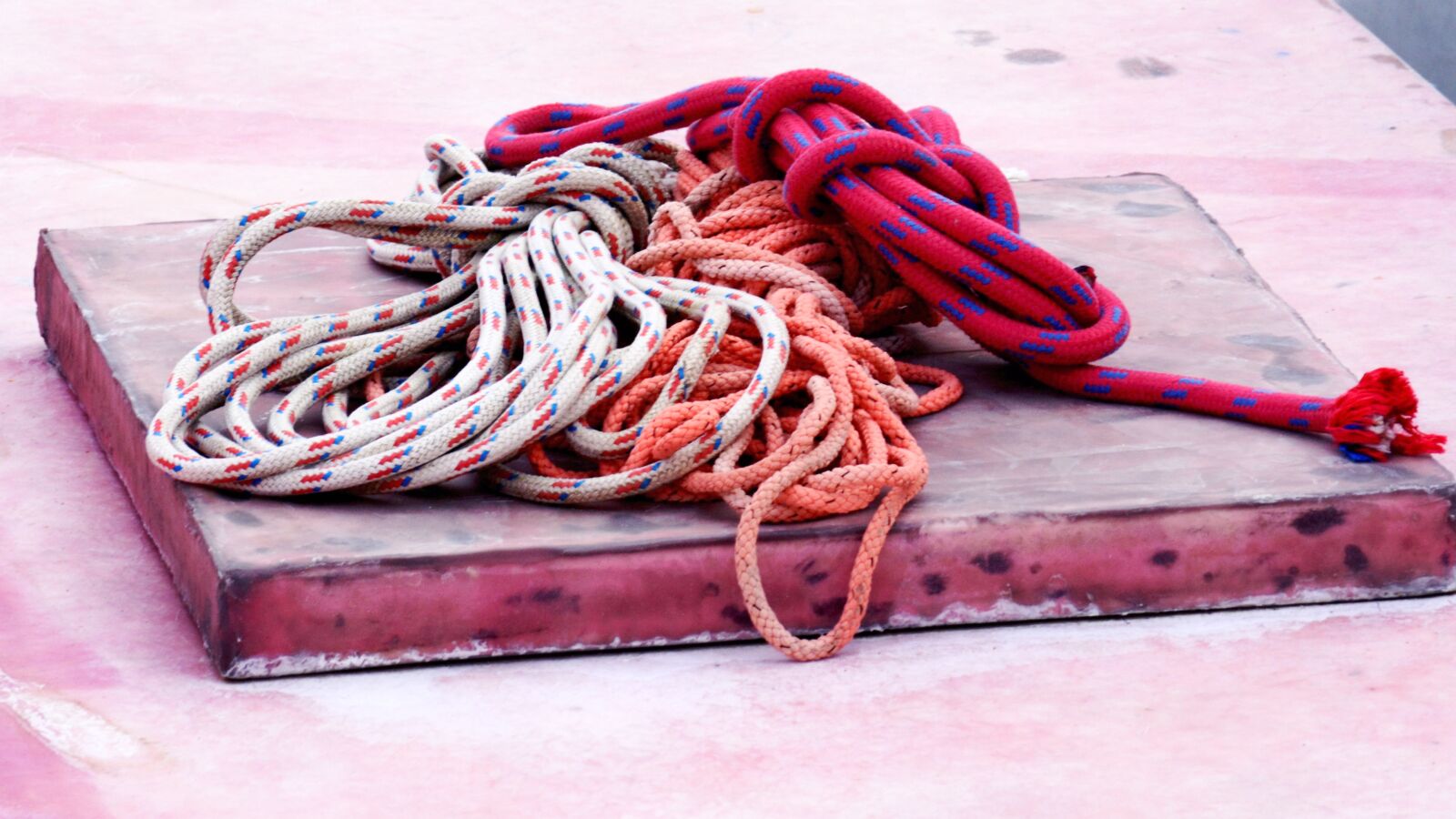 Nikon D3100 sample photo. Ropes, knot, fishing ropes photography