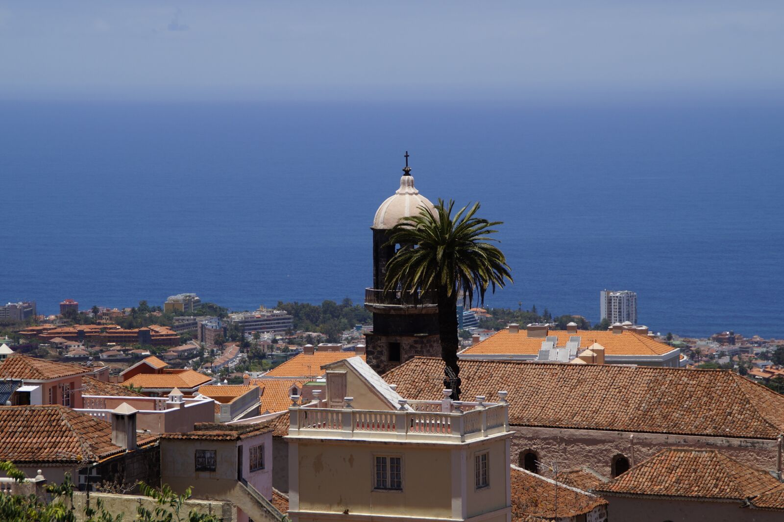 Sony SLT-A58 sample photo. Mediterranean, flair, roofs photography