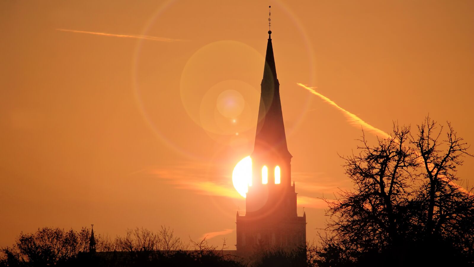 Canon EOS 1100D (EOS Rebel T3 / EOS Kiss X50) sample photo. Landscape, sunrise, steeple photography