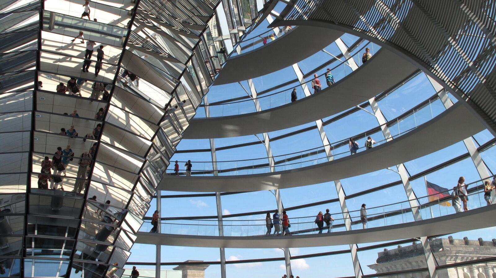 Canon PowerShot G10 sample photo. Berlin, dome, steel photography