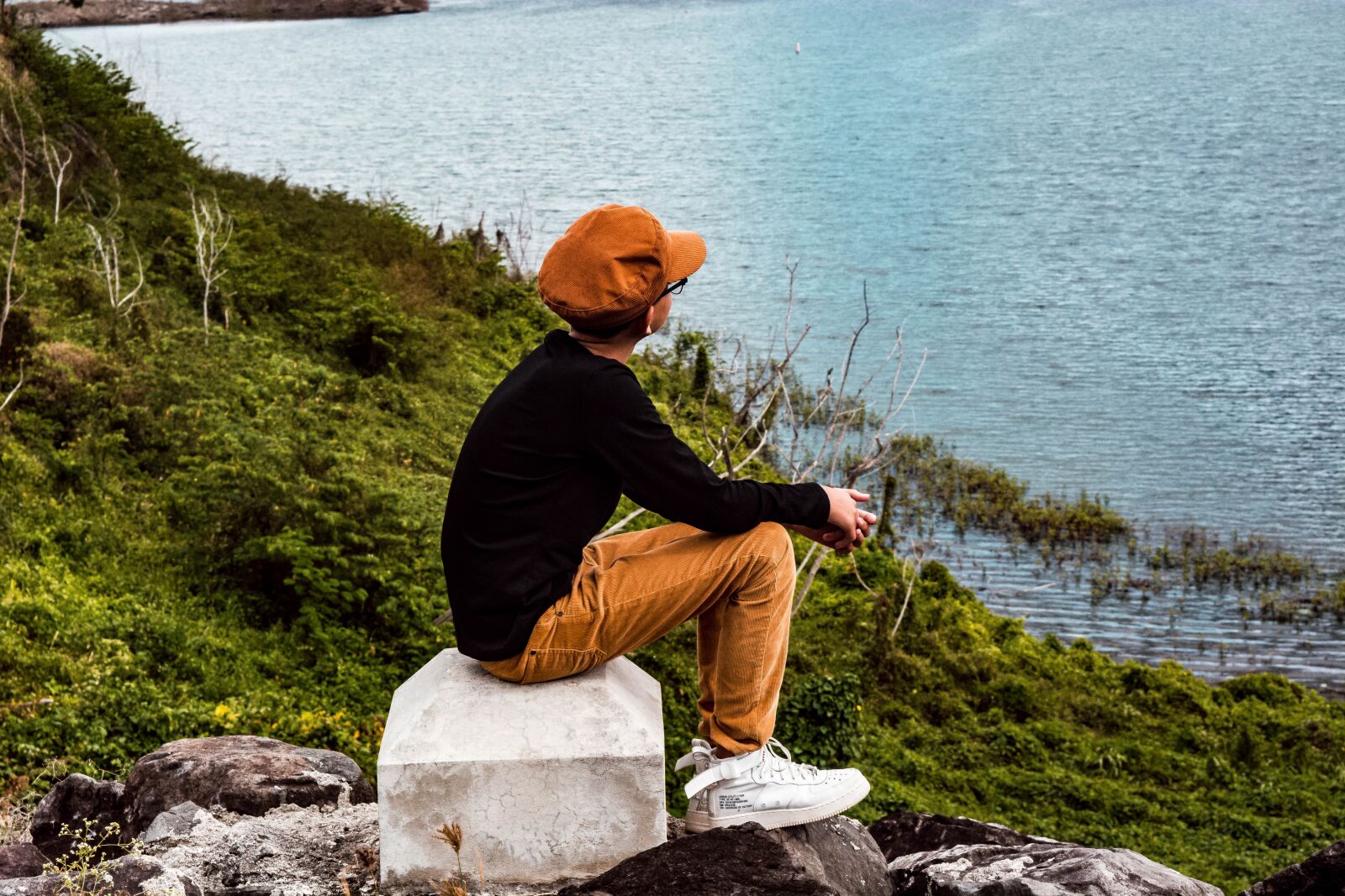 Nikon D7100 sample photo. Boy, thinking, lake photography