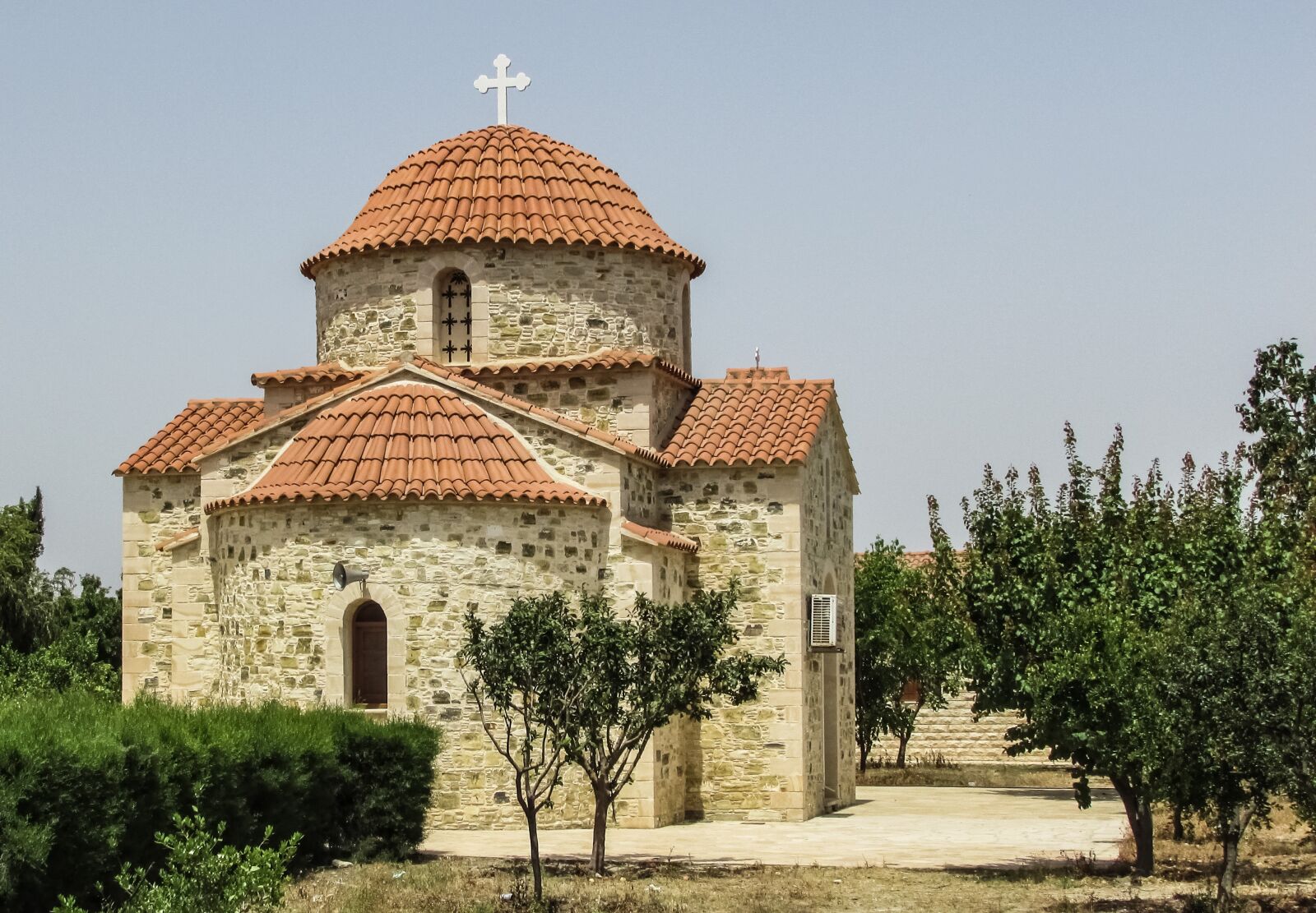 Canon PowerShot SX400 IS sample photo. Cyprus, dromolaxia, chapel photography
