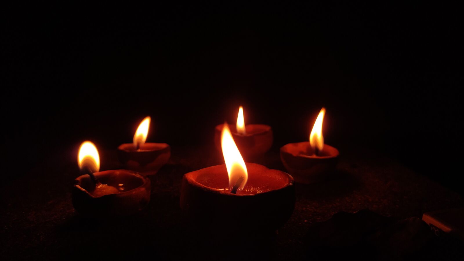 Xiaomi Redmi Note 7 Pro sample photo. Light, candle, diwali photography