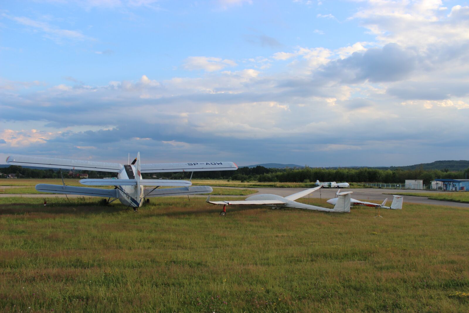 Canon EOS 600D (Rebel EOS T3i / EOS Kiss X5) sample photo. Glider, the plane, sky photography