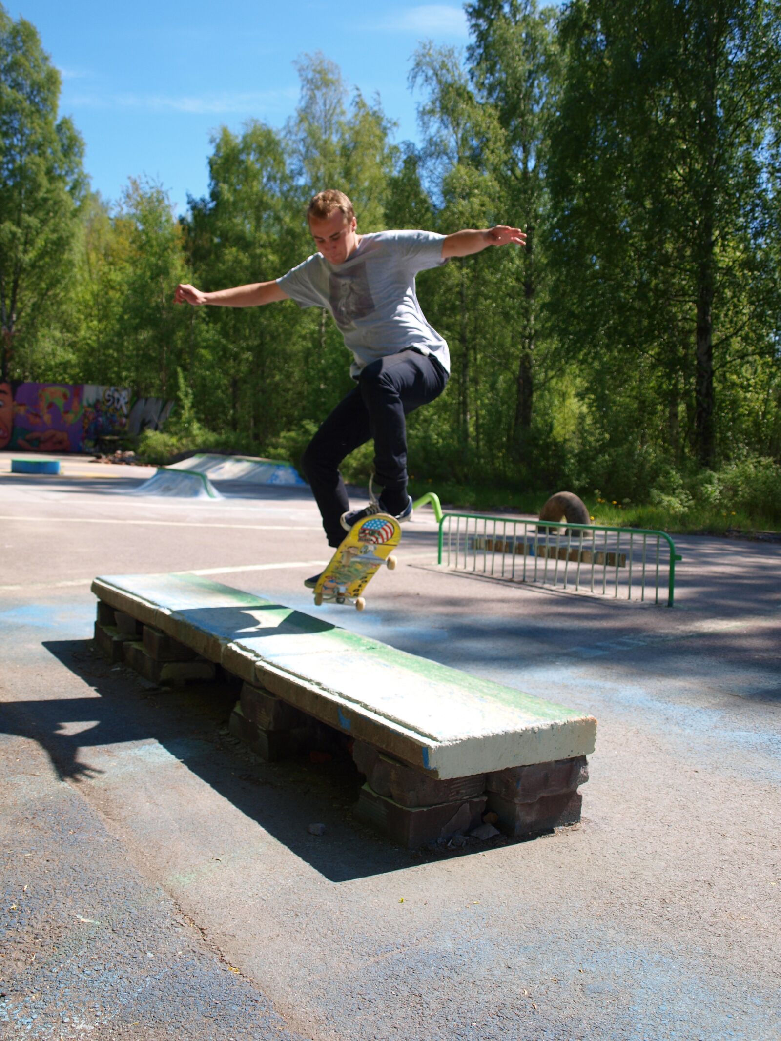 Olympus E-420 (EVOLT E-420) sample photo. Skate, board, sports photography
