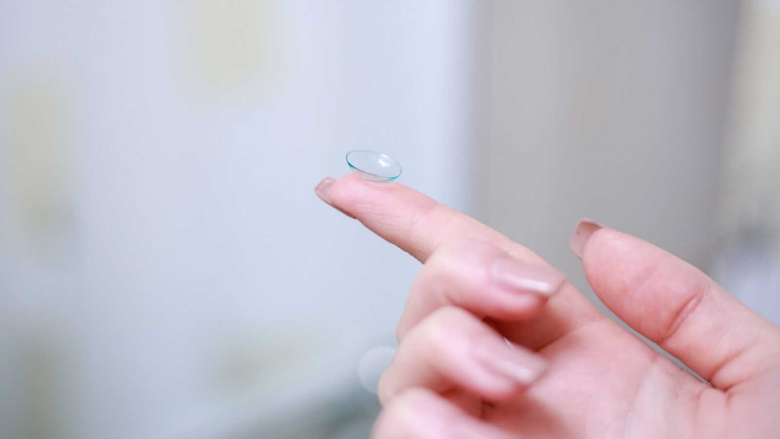 Canon EOS 6D + Canon EF 50mm F1.8 STM sample photo. Lens, contact lens, eyes photography
