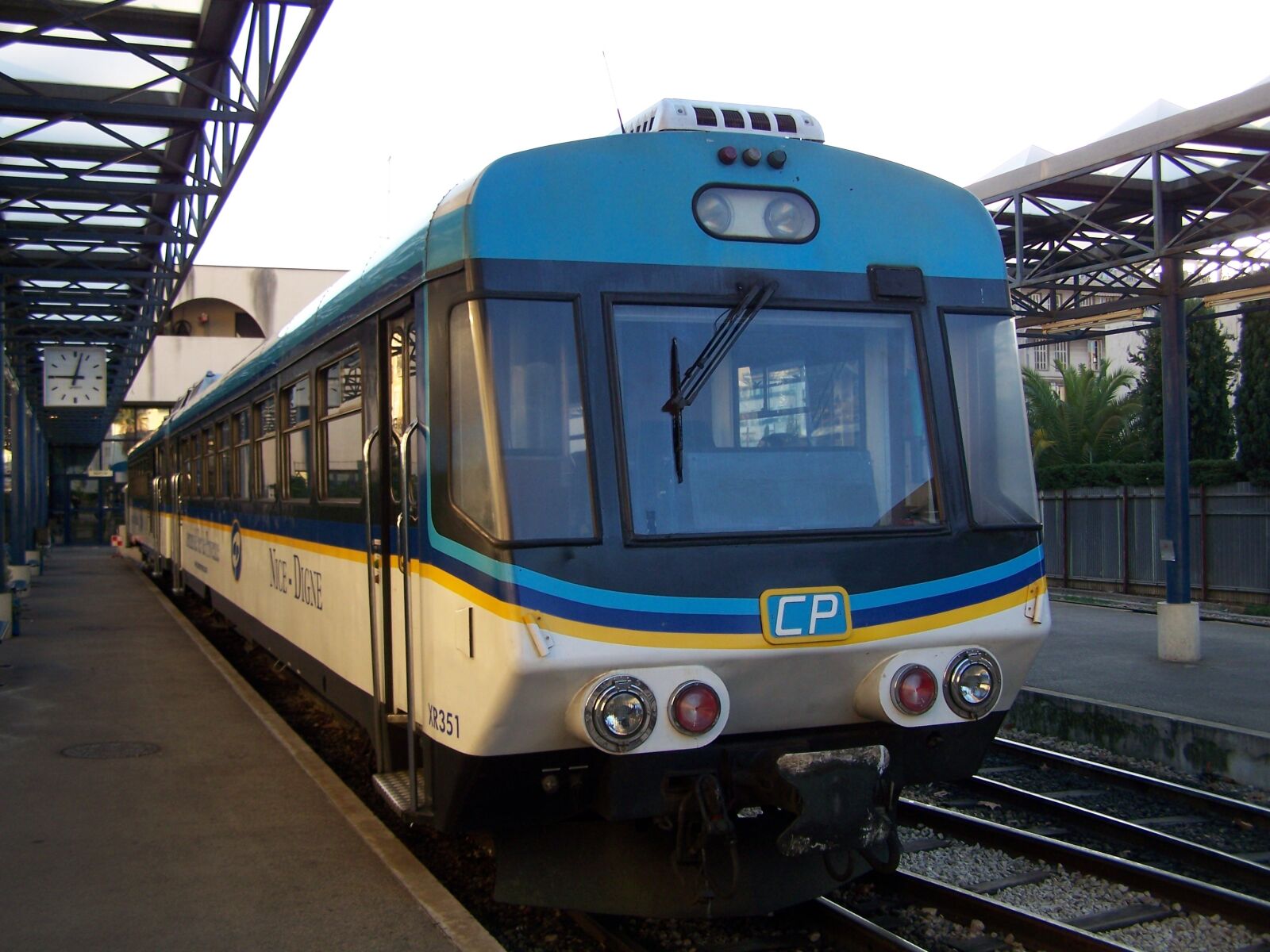 Kodak EASYSHARE Z710 ZOOM DIGITAL CAMERA sample photo. Train, track, transport photography