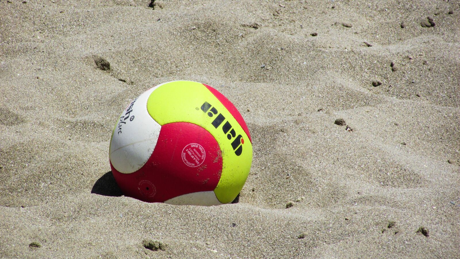 Canon PowerShot SX400 IS sample photo. Beach volley, volleyball, ball photography