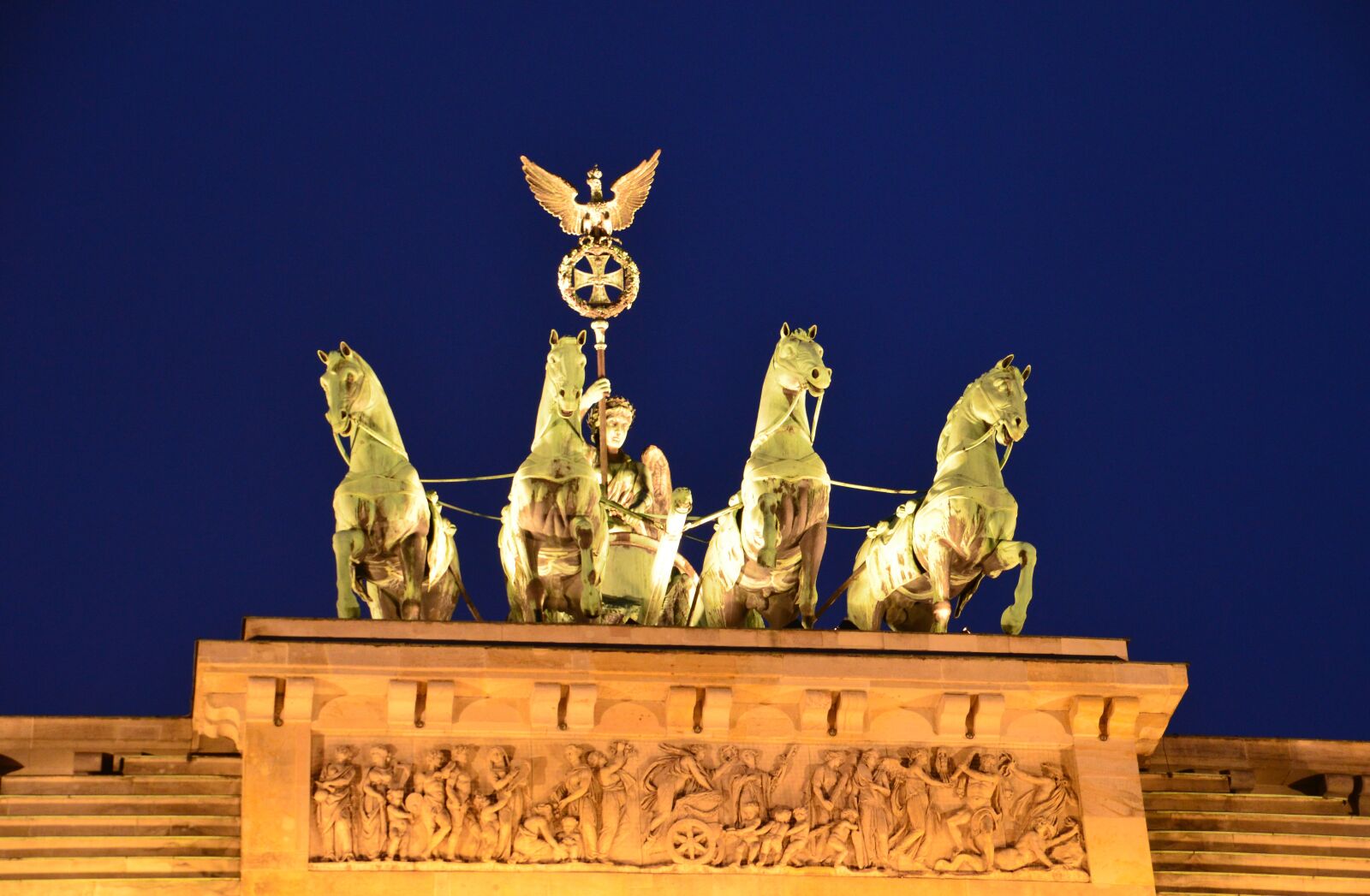 Nikon D7000 sample photo. Quadriga, brandenburg gate, berlin photography