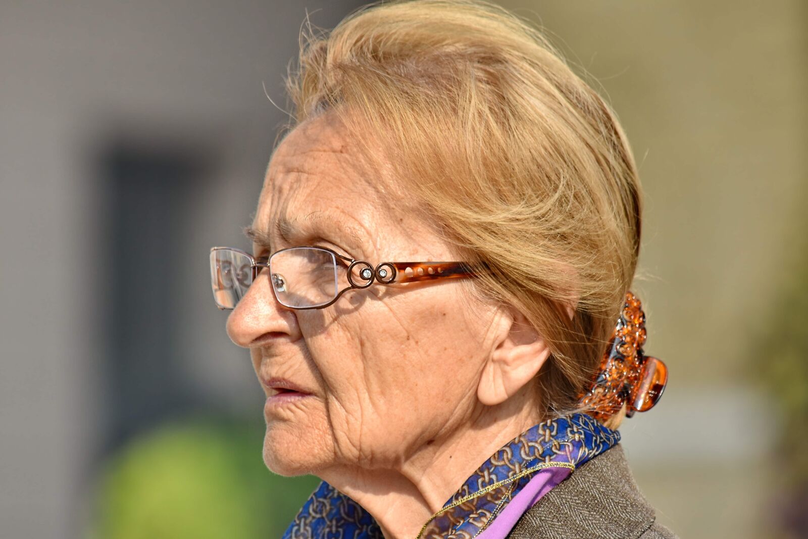 Nikon D5500 sample photo. Eyeglasses, granny, portrait, scarf photography