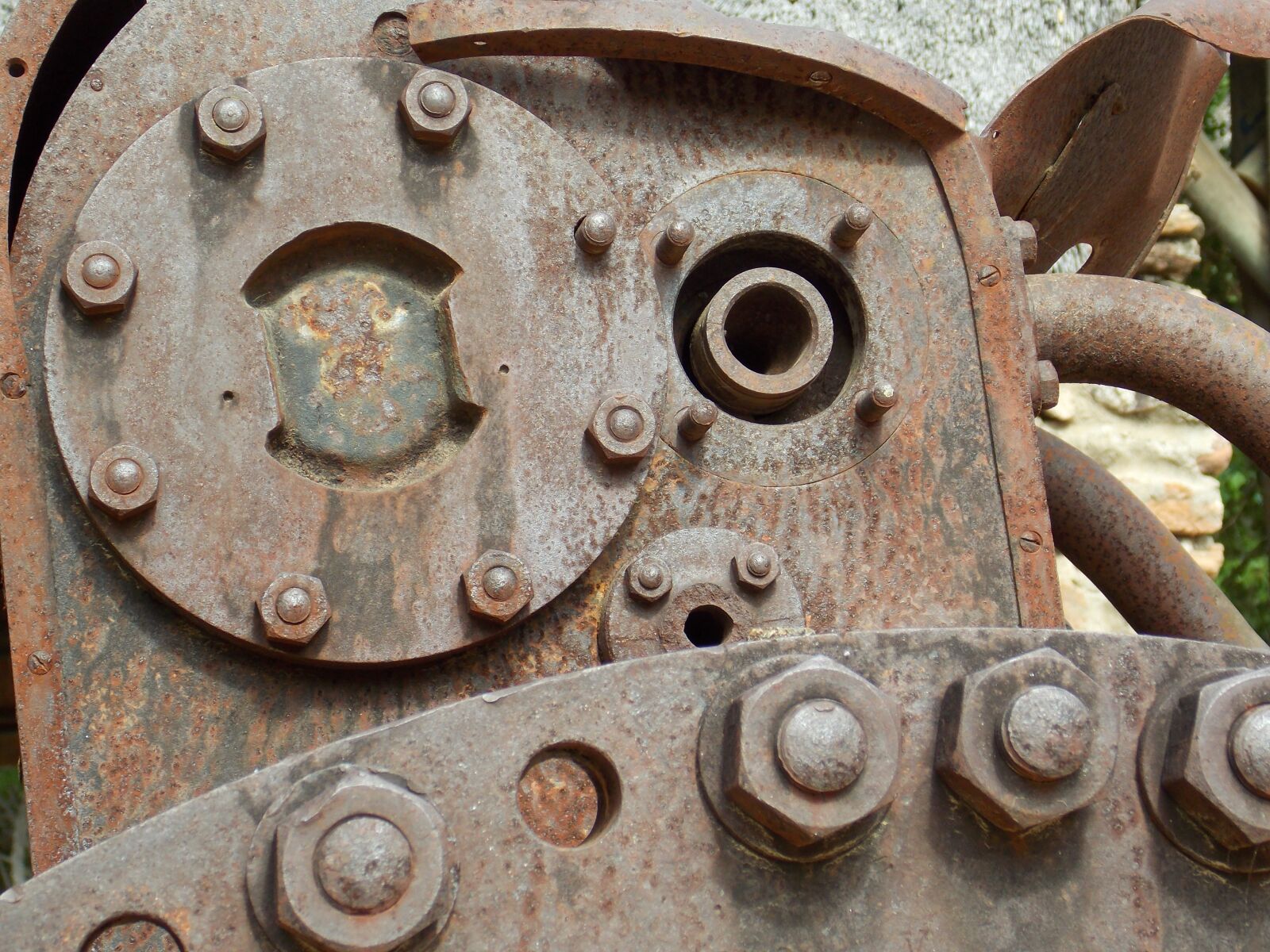Nikon Coolpix L810 sample photo. Machinery, engine, machine photography