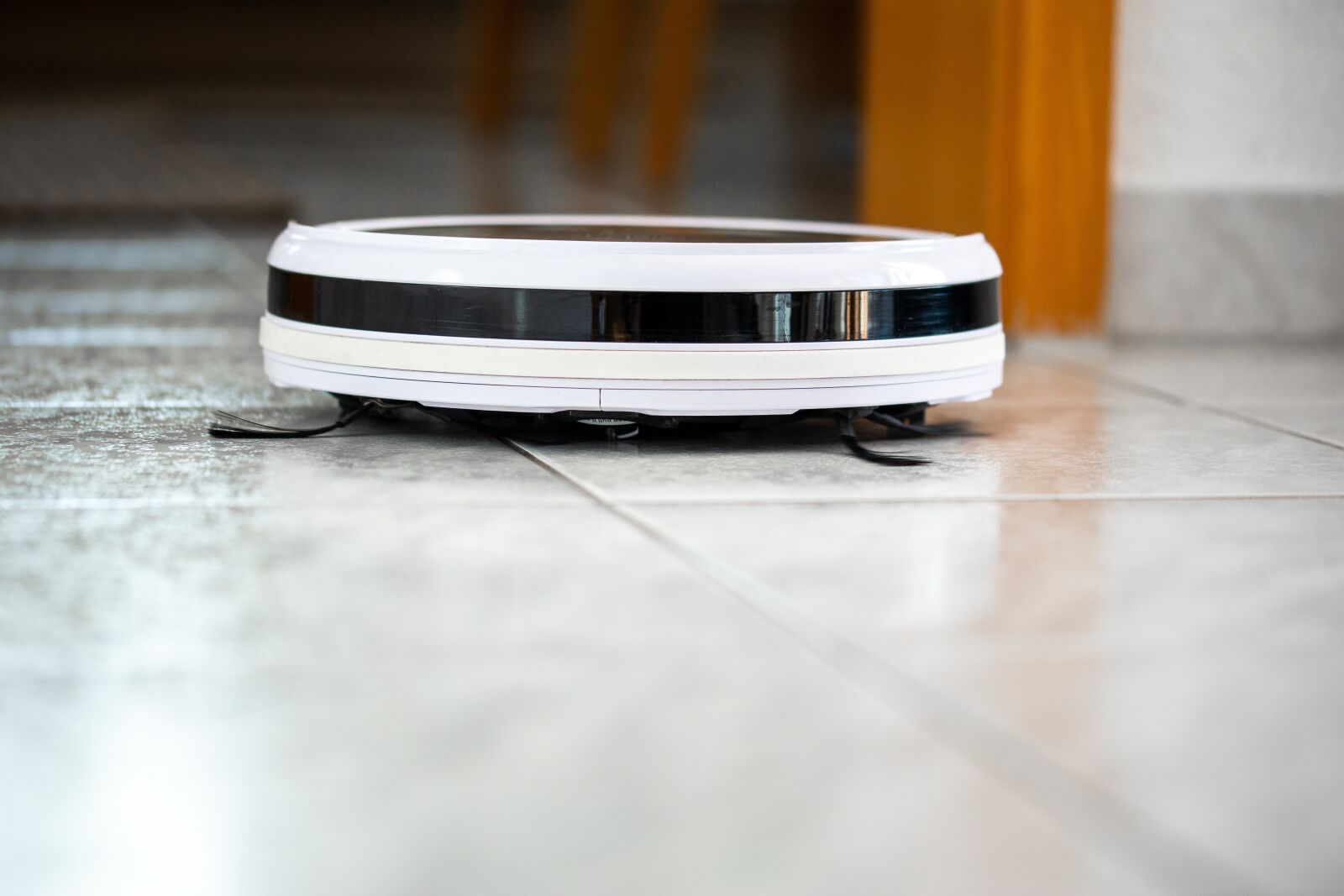 Canon EOS 6D sample photo. Vacuum cleaner, robot, budget photography