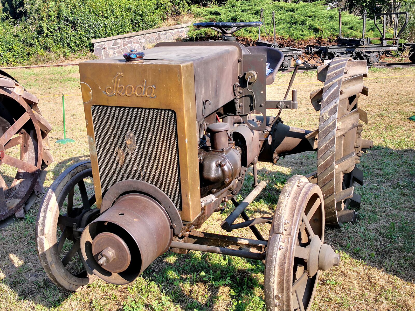 HUAWEI Mate 10 Pro sample photo. Tractor shame, machines, agriculture photography