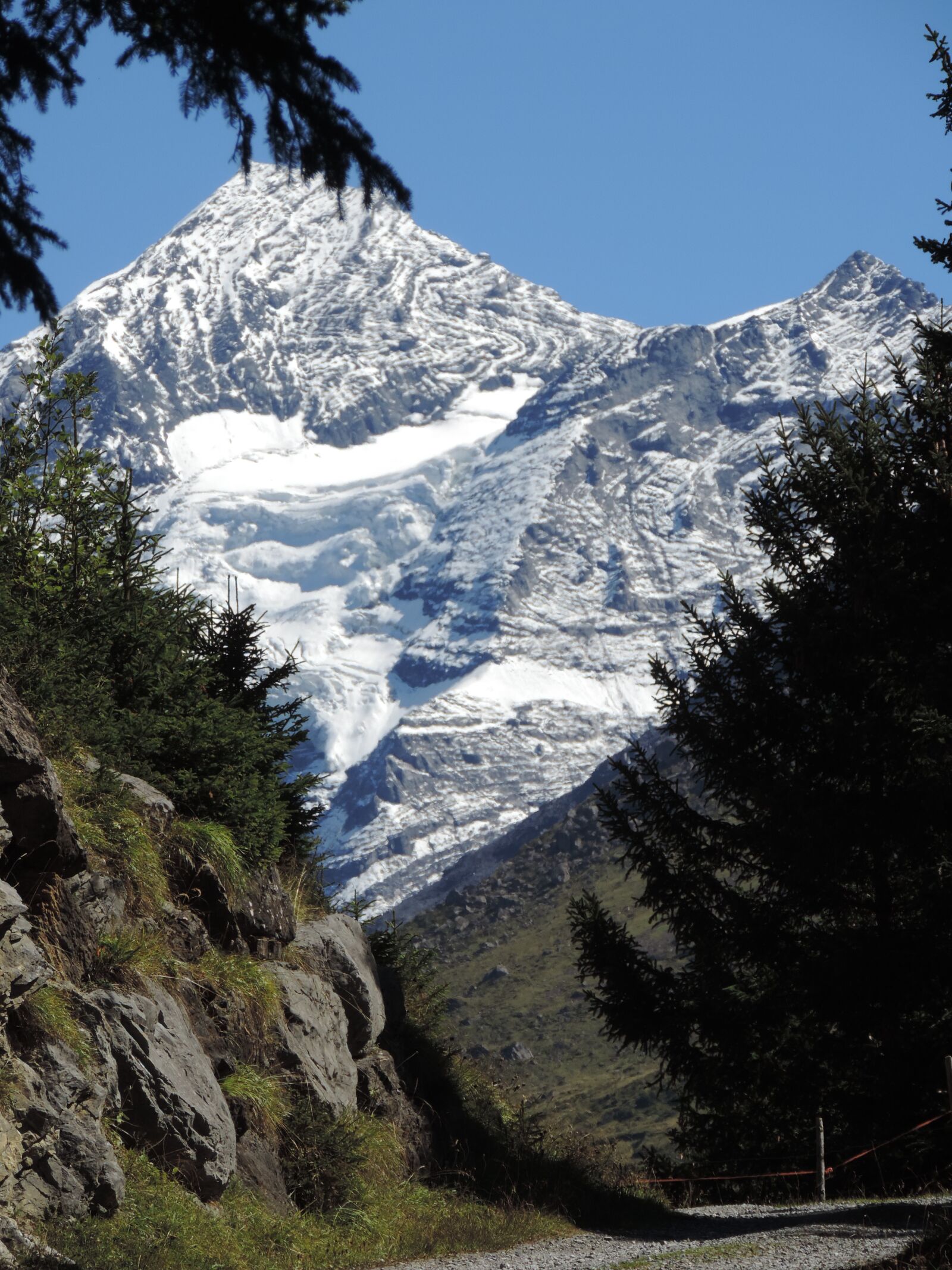 Nikon Coolpix P520 sample photo. Switzerland, mountains, landscape photography