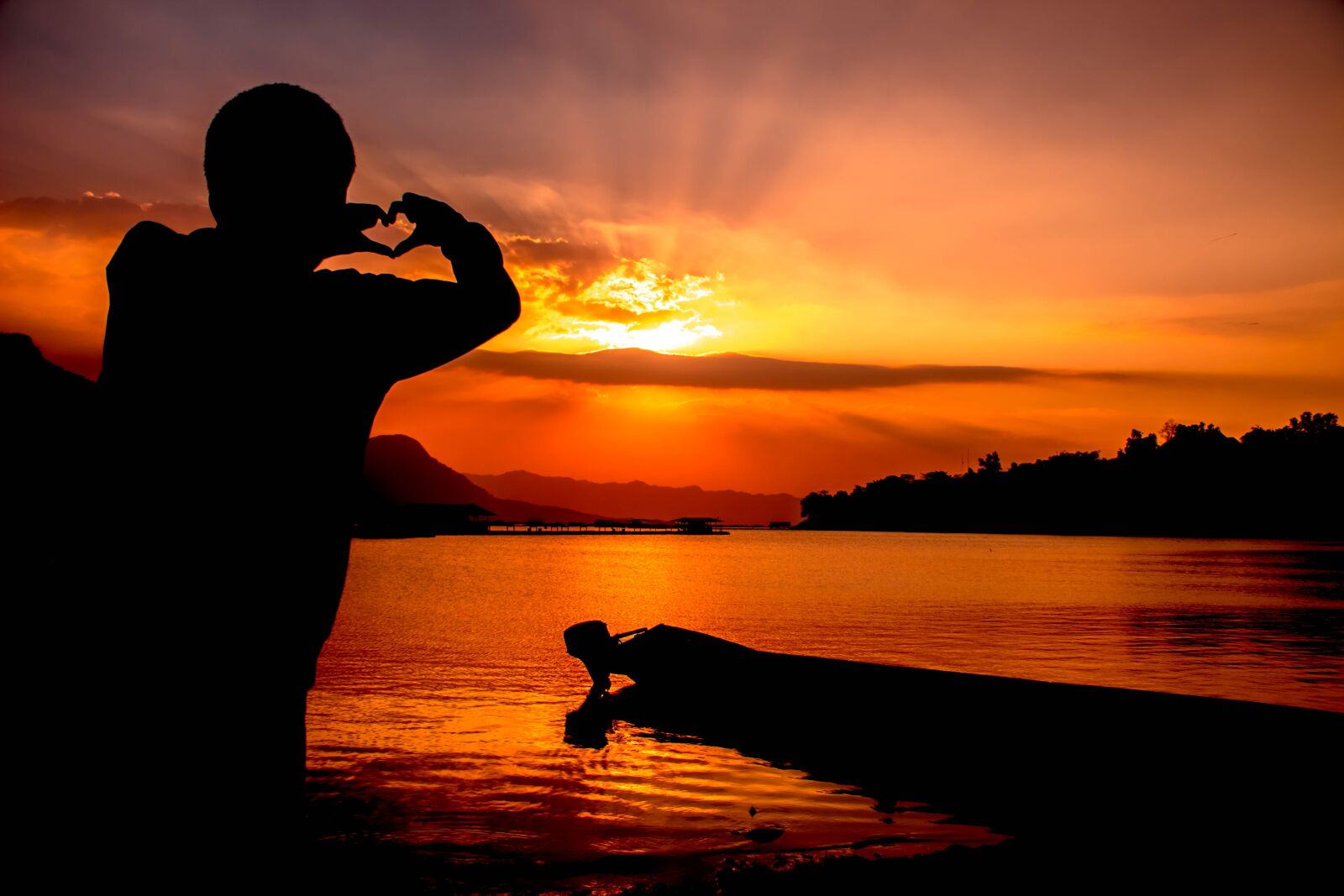 Canon EOS 100D (EOS Rebel SL1 / EOS Kiss X7) sample photo. Sunset, reservoir, jatiluhur photography