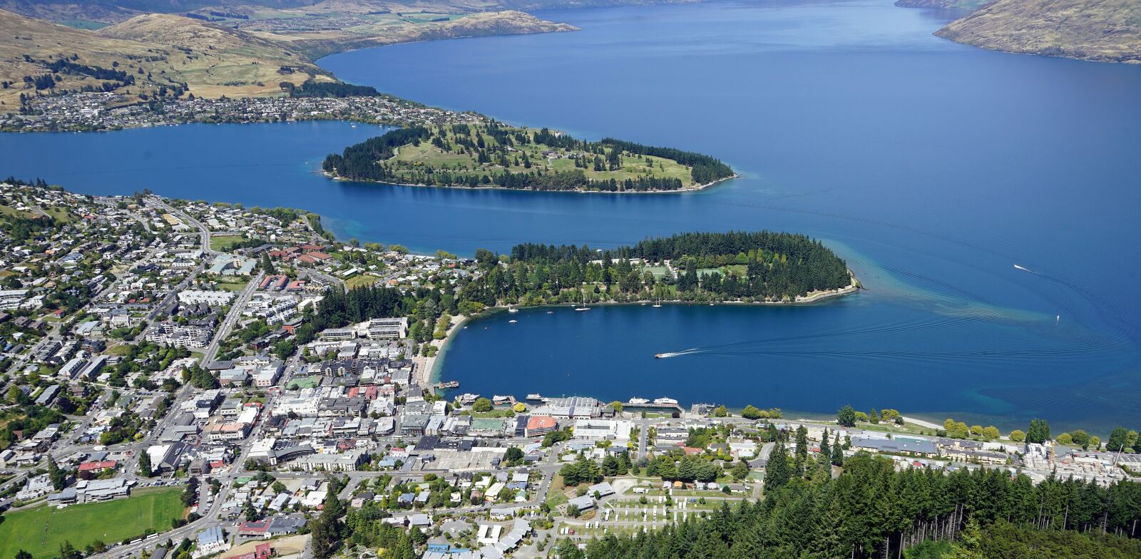Sony a7 + Sony FE 24-240mm F3.5-6.3 OSS sample photo. Lake wakatipu, queenstown, bobs photography