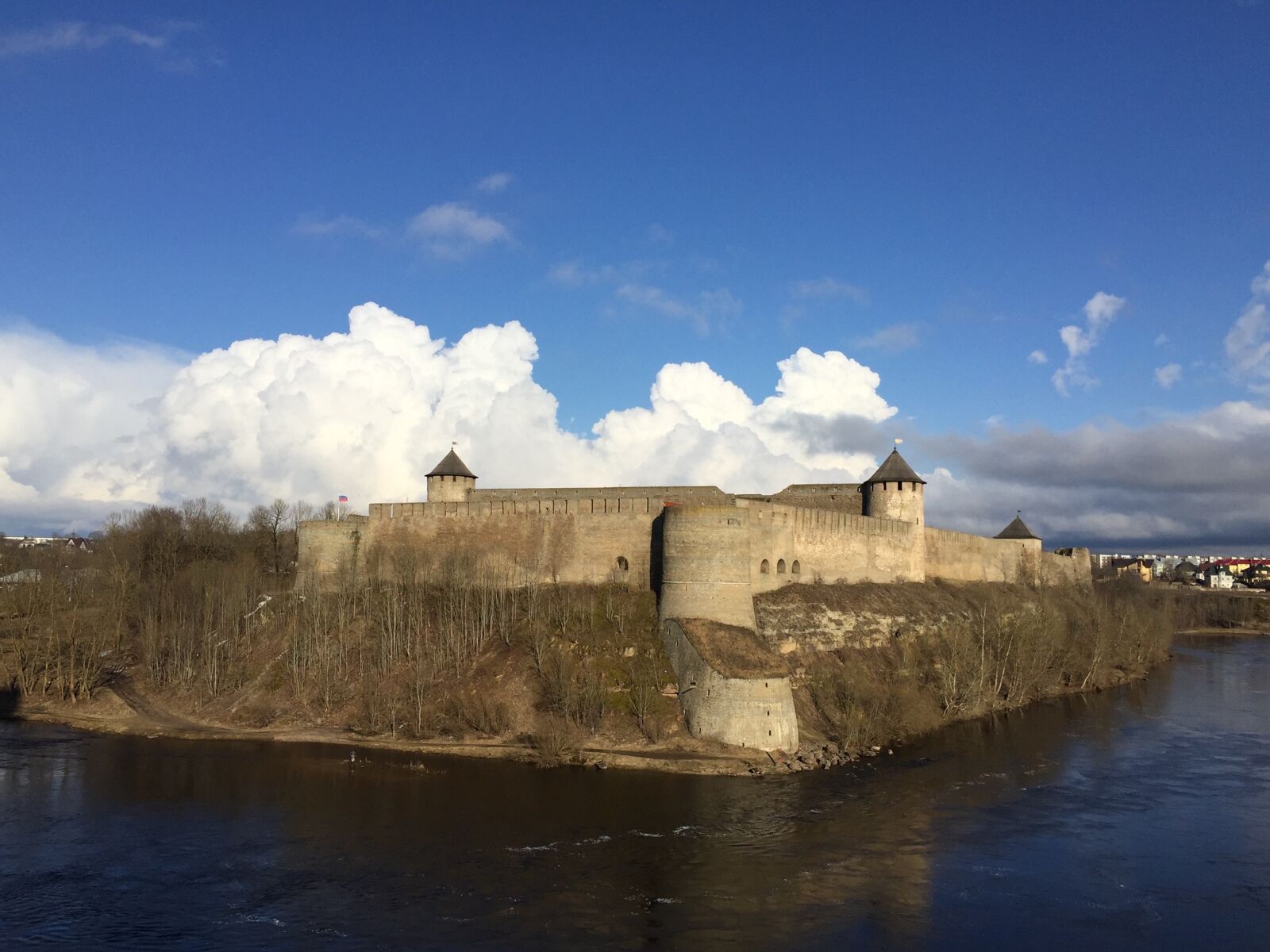 Apple iPhone 6 sample photo. Narva, estonia, castle photography