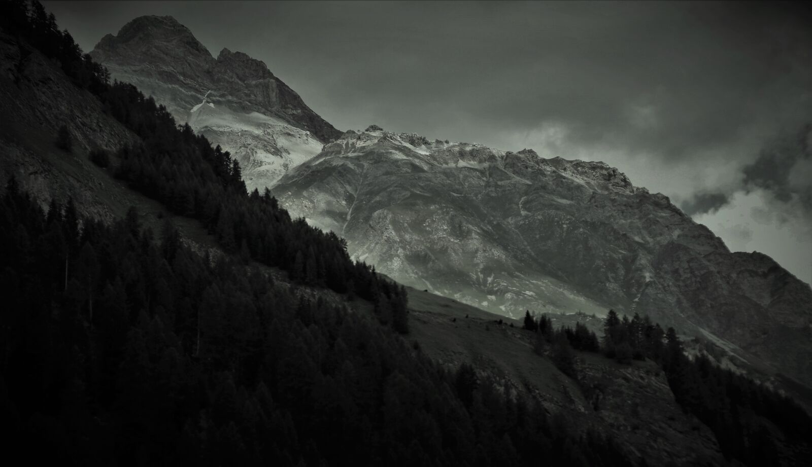 Canon EOS 80D sample photo. Dreary, storm, mountains photography