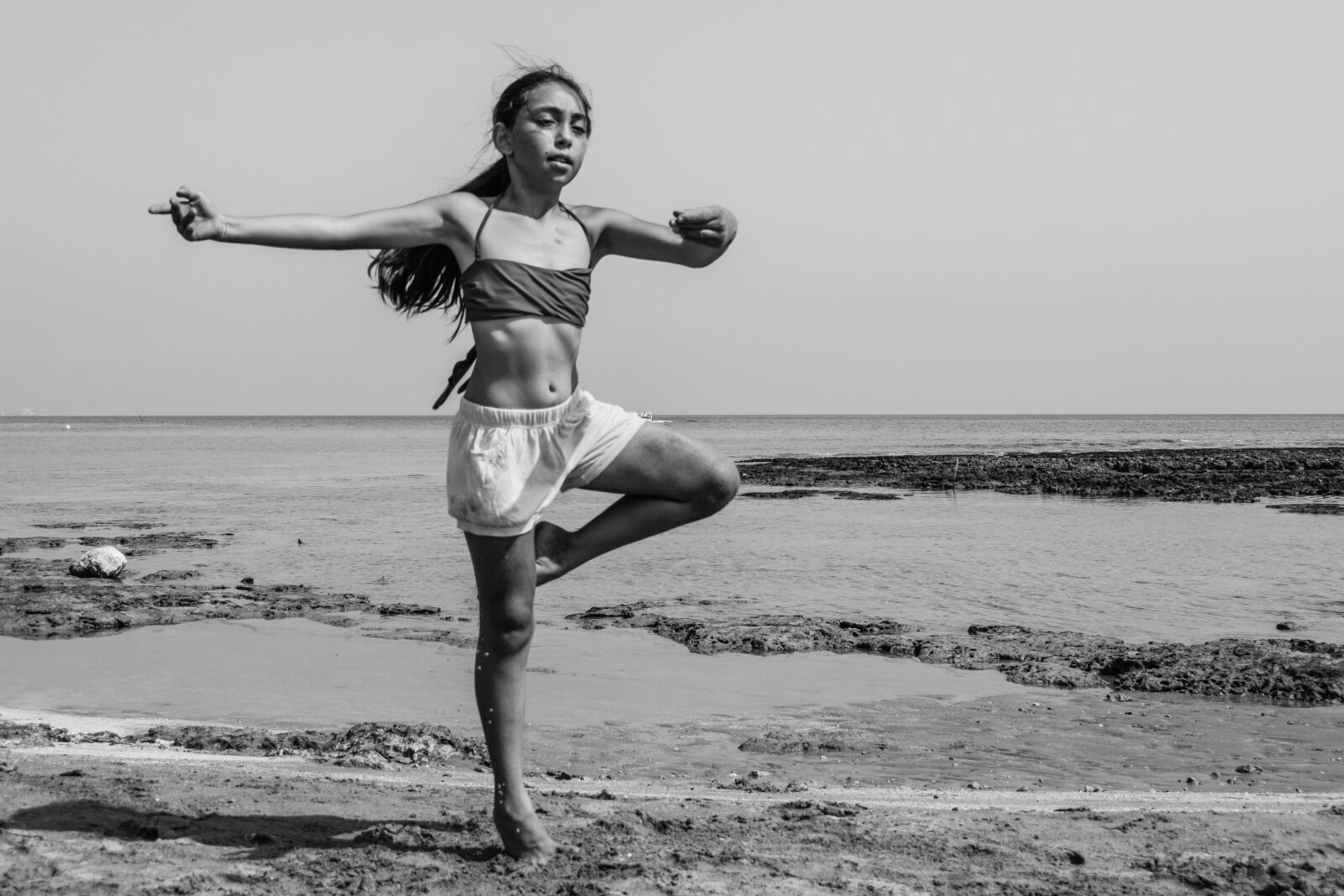 Nikon D3300 sample photo. Girl, dancing, beach photography