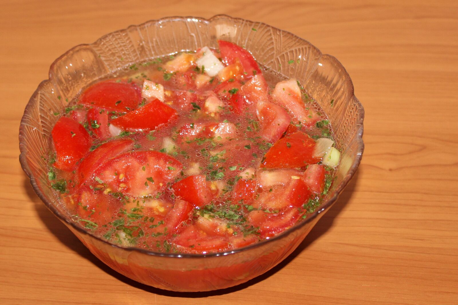 Canon EOS 600D (Rebel EOS T3i / EOS Kiss X5) sample photo. Tomato salad, tomatoes, fresh photography